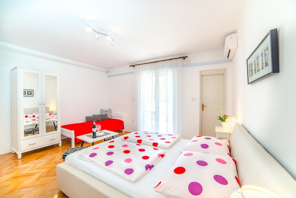 Guest House Marica Ρόβινι Εξωτερικό φωτογραφία